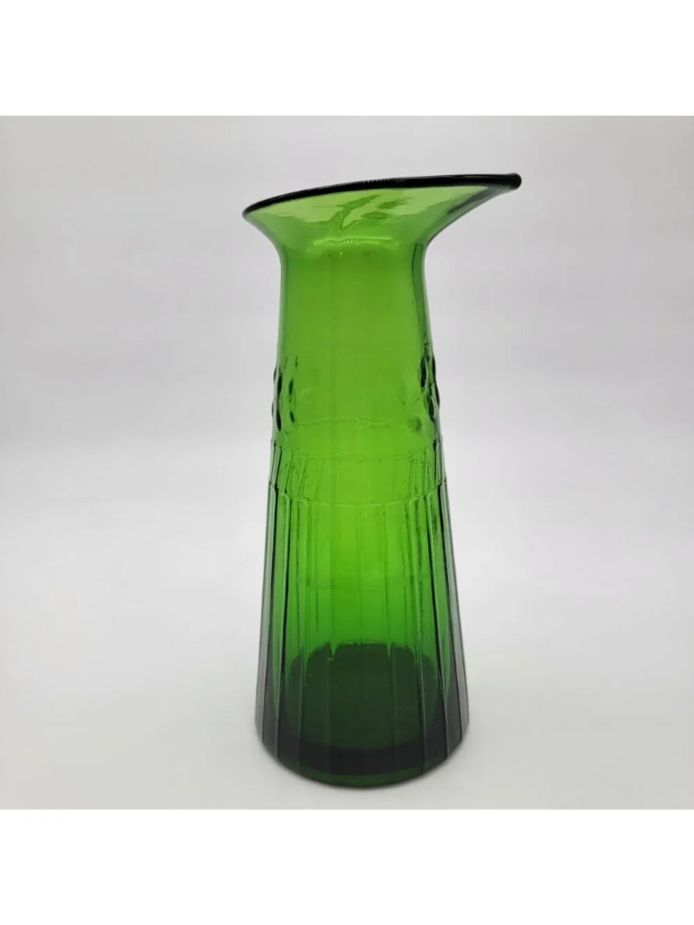 Vintage Pier 1 Emerald Green Glass Fauna Carafe
